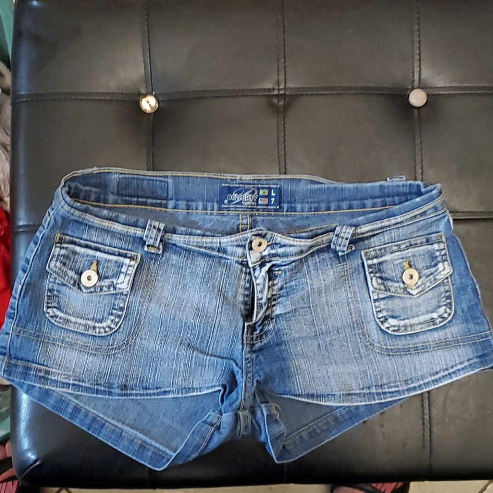 Beverly shorts size 7